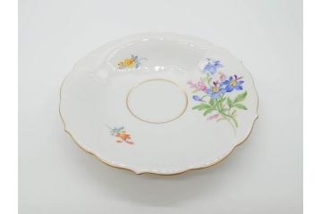 ドイツ　マイセン　Meissen　ベーシックフラワー　二つ花　優美な雰囲気が素敵なトリオセット(ティーカップ&ソーサー、プレート、皿、洋食器)(R-070232)