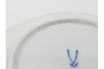 ドイツ　マイセン　Meissen　ベーシックフラワー　二つ花　優美な雰囲気が素敵なトリオセット(ティーカップ&ソーサー、プレート、皿、洋食器)(R-070232)
