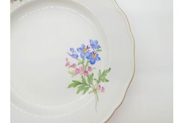 ドイツ　マイセン　Meissen　ベーシックフラワー　二つ花　優美な雰囲気が素敵なトリオセット(ティーカップ&ソーサー、プレート、皿、洋食器)(R-070232)