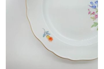ドイツ　マイセン　Meissen　ベーシックフラワー　二つ花　優美な雰囲気が素敵なトリオセット(ティーカップ&ソーサー、プレート、皿、洋食器)(R-070232)