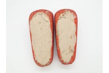 金襴張り　挿鞋(束帯、木製、履物、靴、くつ、クツ、法要、葬儀、仏具、僧侶、法衣、装束、神主)(R-070236)