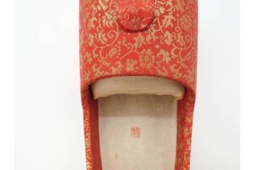 金襴張り　挿鞋(束帯、木製、履物、靴、くつ、クツ、法要、葬儀、仏具、僧侶、法衣、装束、神主)(R-070236)
