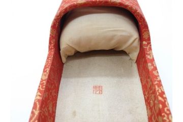 金襴張り　挿鞋(束帯、木製、履物、靴、くつ、クツ、法要、葬儀、仏具、僧侶、法衣、装束、神主)(R-070236)