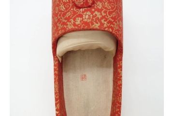 金襴張り　挿鞋(束帯、木製、履物、靴、くつ、クツ、法要、葬儀、仏具、僧侶、法衣、装束、神主)(R-070236)