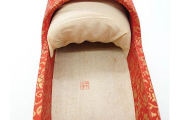 金襴張り　挿鞋(束帯、木製、履物、靴、くつ、クツ、法要、葬儀、仏具、僧侶、法衣、装束、神主)(R-070236)