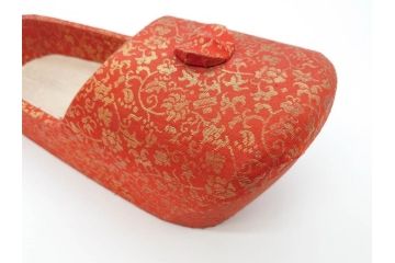 金襴張り　挿鞋(束帯、木製、履物、靴、くつ、クツ、法要、葬儀、仏具、僧侶、法衣、装束、神主)(R-070236)