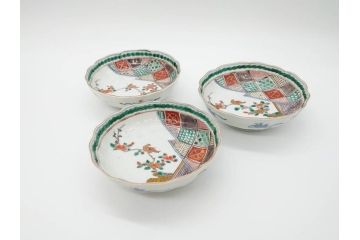 江戸〜明治期　伊万里　色絵　約16cm　5.1寸　多様な絵付けが目を惹くなます皿3枚セット(花盆、花鳥、はさみ、深皿、和食器、五寸一分)(R-070263)