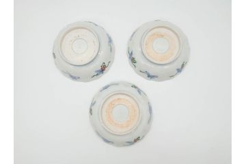 江戸〜明治期　伊万里　色絵　約16cm　5.1寸　多様な絵付けが目を惹くなます皿3枚セット(花盆、花鳥、はさみ、深皿、和食器、五寸一分)(R-070263)
