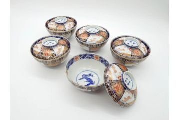 幕末〜明治期　伊万里　4.1寸　約13cm　煌びやかな色絵が目を惹く蓋付き茶碗5客セット(麒麟の図、和食器、四寸一分)(R-070265)