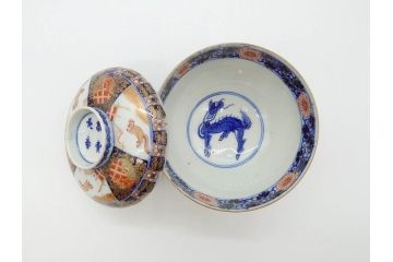 幕末〜明治期　伊万里　4.1寸　約13cm　煌びやかな色絵が目を惹く蓋付き茶碗5客セット(麒麟の図、和食器、四寸一分)(R-070265)