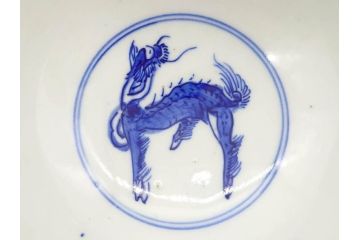 幕末〜明治期　伊万里　4.1寸　約13cm　煌びやかな色絵が目を惹く蓋付き茶碗5客セット(麒麟の図、和食器、四寸一分)(R-070265)