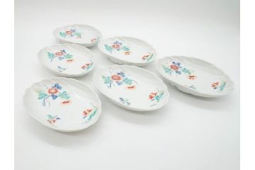 江戸期　色絵　約18cm　5.9寸　シンプルながら上品な雰囲気溢れる変形皿6枚セット(和食器、五寸九分)(検索ワード:柿右衛門様式、花散らしの図、輪花)(R-070266)