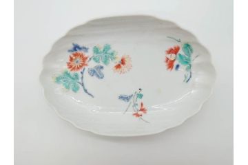 江戸期　色絵　約18cm　5.9寸　シンプルながら上品な雰囲気溢れる変形皿6枚セット(和食器、五寸九分)(検索ワード:柿右衛門様式、花散らしの図、輪花)(R-070266)