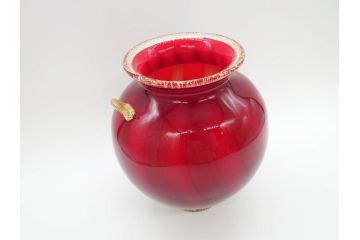 大川薫　玻璃　鮮やかな赤と上品な金の色合いが素敵な花入(ガラス工芸、津軽びいどろ、硝子、花器、花瓶、共箱付き)(R-070271)