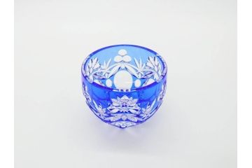 伝統工芸士　篠崎清一　江戸切子　繊細なカットが美しいぐい呑み2個セット(共箱付き、猪口、ガラス、硝子、カガミクリスタル、篠崎硝子工芸所)(R-070275)