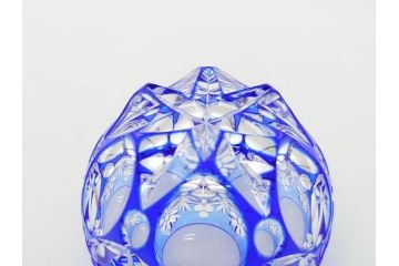 伝統工芸士　篠崎清一　江戸切子　繊細なカットが美しいぐい呑み2個セット(共箱付き、猪口、ガラス、硝子、カガミクリスタル、篠崎硝子工芸所)(R-070275)