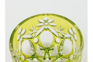 伝統工芸士　篠崎清一　江戸切子　繊細なカットが美しいぐい呑み2個セット(共箱付き、猪口、ガラス、硝子、カガミクリスタル、篠崎硝子工芸所)(R-070276)