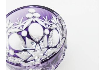伝統工芸士　篠崎清一　江戸切子　繊細なカットが美しいぐい呑み2個セット(共箱付き、猪口、ガラス、硝子、カガミクリスタル、篠崎硝子工芸所)(R-070276)