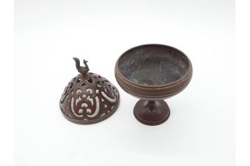 鋳金工芸作家　香取秀真(秀治郎)　繊細な意匠にこだわりを感じる博山爐(帝室技芸員、共箱付き、香炉)(R-070278)