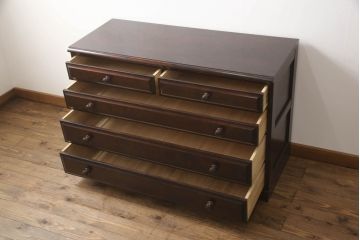 中古　美品　北海道民芸家具　取り入れやすいサイズが嬉しい!落ち着きのある大人の空間を演出するチェスト(引き出し、ローボード、ローチェスト、サイドチェスト)(R-070287)