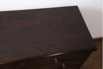 中古　美品　北海道民芸家具　取り入れやすいサイズが嬉しい!落ち着きのある大人の空間を演出するチェスト(引き出し、ローボード、ローチェスト、サイドチェスト)(R-070287)