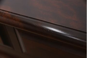 中古　美品　北海道民芸家具　取り入れやすいサイズが嬉しい!落ち着きのある大人の空間を演出するチェスト(引き出し、ローボード、ローチェスト、サイドチェスト)(R-070287)