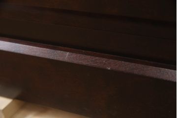中古　美品　北海道民芸家具　取り入れやすいサイズが嬉しい!落ち着きのある大人の空間を演出するチェスト(引き出し、ローボード、ローチェスト、サイドチェスト)(R-070287)