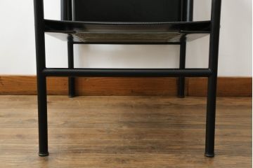 中古　Cassina(カッシーナ)　ル・コルビュジエ ピエール・ジャンヌレ シャルロット・ペリアン　LC1　洗練された佇まいと機能性に優れたスリングチェア(バスキュランチェア、アームチェア、椅子、イス、Le Corbusier)(定価539,000円)(R-070295)