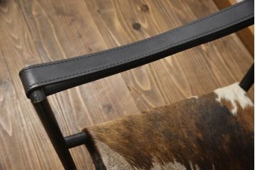 中古　ダメージあり　Cassina(カッシーナ)　ル・コルビュジエ ピエール・ジャンヌレ シャルロット・ペリアン　LC1　個性が光る!ワンランク上の空間づくりにおすすめなスリングチェア(バスキュランチェア、アームチェア、椅子、イス、Le Corbusier)(定価539,000円)(R-070296)