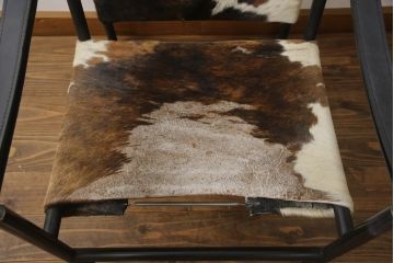 中古　ダメージあり　Cassina(カッシーナ)　ル・コルビュジエ ピエール・ジャンヌレ シャルロット・ペリアン　LC1　個性が光る!ワンランク上の空間づくりにおすすめなスリングチェア(バスキュランチェア、アームチェア、椅子、イス、Le Corbusier)(定価539,000円)(R-070296)