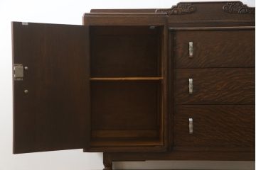 イギリスアンティーク　美品　オーク材　凝ったデザインが目を引くサイドボード(サイドキャビネット、収納棚、戸棚、引き出し、英国)(R-070297)