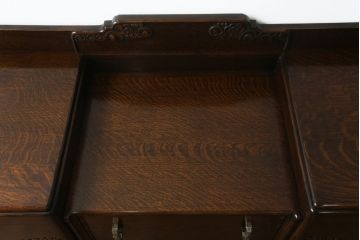イギリスアンティーク　美品　オーク材　凝ったデザインが目を引くサイドボード(サイドキャビネット、収納棚、戸棚、引き出し、英国)(R-070297)