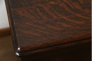 イギリスアンティーク　美品　オーク材　凝ったデザインが目を引くサイドボード(サイドキャビネット、収納棚、戸棚、引き出し、英国)(R-070297)