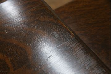 イギリスアンティーク　美品　オーク材　凝ったデザインが目を引くサイドボード(サイドキャビネット、収納棚、戸棚、引き出し、英国)(R-070297)