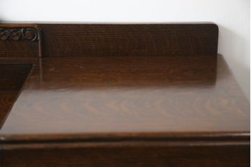 イギリスアンティーク　美品　オーク材　凝ったデザインが目を引くサイドボード(サイドキャビネット、収納棚、戸棚、引き出し、英国)(R-070297)