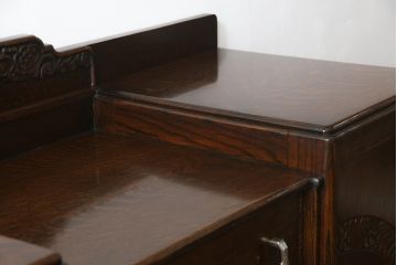 イギリスアンティーク　美品　オーク材　凝ったデザインが目を引くサイドボード(サイドキャビネット、収納棚、戸棚、引き出し、英国)(R-070297)