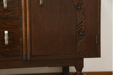 イギリスアンティーク　美品　オーク材　凝ったデザインが目を引くサイドボード(サイドキャビネット、収納棚、戸棚、引き出し、英国)(R-070297)