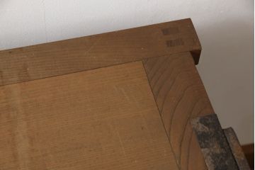 和製アンティーク　激レアサイズ!!　総欅(ケヤキ)材　新潟　小さなサイズが珍しい!重厚な和の雰囲気漂う越後帳場小箪笥(帳箱、帳場箪笥、銭戸棚、船箪笥、舟箪笥、時代箪笥、収納タンス、収納棚、戸棚、サイドボード)(R-070298)