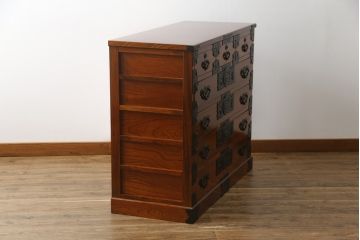 中古 美品 最高級の上手物!貫禄ただよう本漆塗りの仙台箪笥(衣装箪笥、引き出し、チェスト)(定価約100万円)(R-070311)