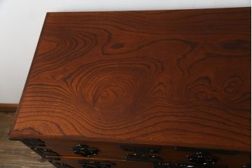中古 美品 最高級の上手物!貫禄ただよう本漆塗りの仙台箪笥(衣装箪笥、引き出し、チェスト)(定価約100万円)(R-070311)