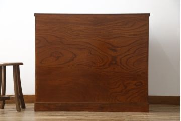 中古 美品 最高級の上手物!貫禄ただよう本漆塗りの仙台箪笥(衣装箪笥、引き出し、チェスト)(定価約100万円)(R-070311)