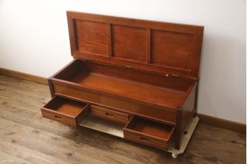 中古　民芸家具　花梨(カリン)材　収納付きで便利な囲炉裏ベンチ(椅子、ダイニングチェア、板座チェア)(R-070312)