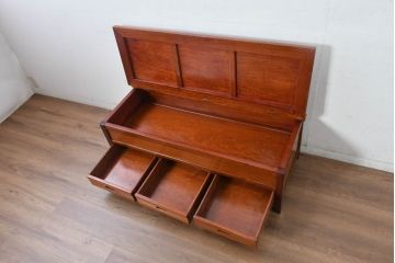 中古　民芸家具　花梨(カリン)材　収納付きで便利な囲炉裏ベンチ(椅子、ダイニングチェア、板座チェア)(R-070312)