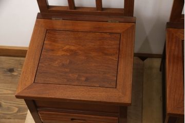 中古　民芸家具　花梨(カリン)材　収納付き囲炉裏チェア2脚セット(椅子、ダイニングチェア、板座チェア)(R-070314)