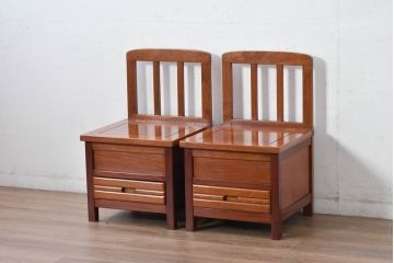 中古　民芸家具　花梨(カリン)材　収納付き囲炉裏チェア2脚セット(椅子、ダイニングチェア、板座チェア)(R-070314)