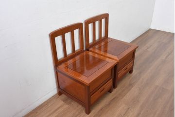 中古　民芸家具　花梨(カリン)材　収納付き囲炉裏チェア2脚セット(椅子、ダイニングチェア、板座チェア)(R-070314)