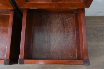 中古　民芸家具　花梨(カリン)材　収納付き囲炉裏チェア2脚セット(椅子、ダイニングチェア、板座チェア)(R-070314)