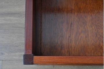 中古　民芸家具　花梨(カリン)材　収納付き囲炉裏チェア2脚セット(椅子、ダイニングチェア、板座チェア)(R-070314)