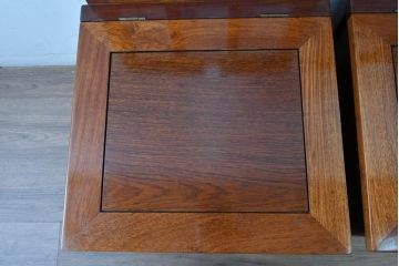 中古　民芸家具　花梨(カリン)材　収納付き囲炉裏チェア2脚セット(椅子、ダイニングチェア、板座チェア)(R-070314)