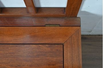 中古　民芸家具　花梨(カリン)材　収納付き囲炉裏チェア2脚セット(椅子、ダイニングチェア、板座チェア)(R-070314)